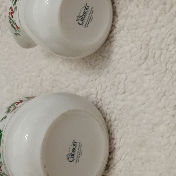 Gibson Creamer and Sugar Set with Holly Design - Picture 2 of 5